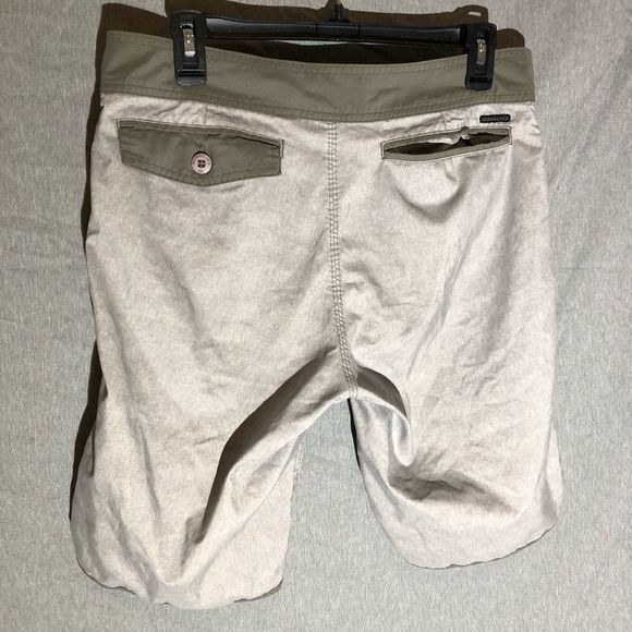 Gray Quicksilver Amphibians Hybrid Board Shorts Men’s Size 32 - Picture 6 of 8